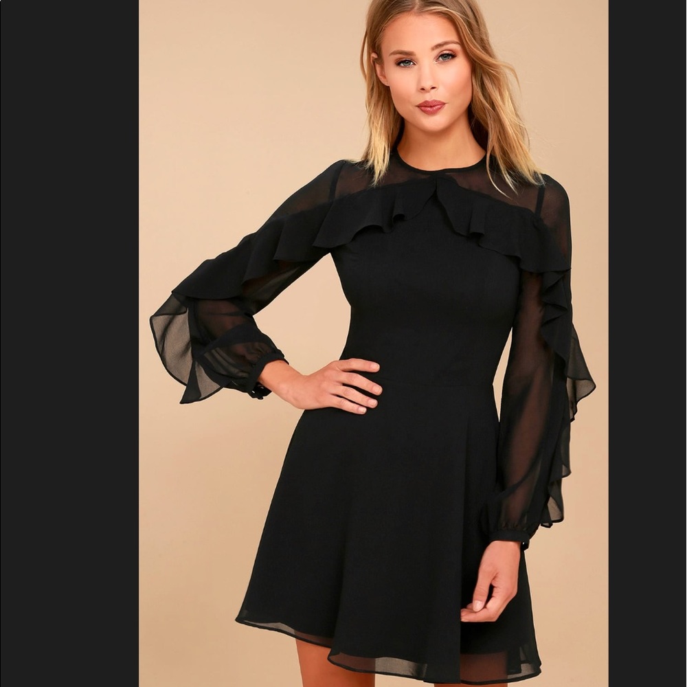 BLACK LONG SLEEVE SKATER DRESS